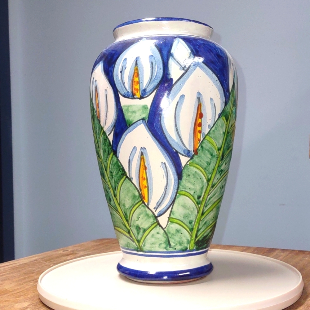 🏠 Host Pick!Talavera Vase Calla Lilly Design
